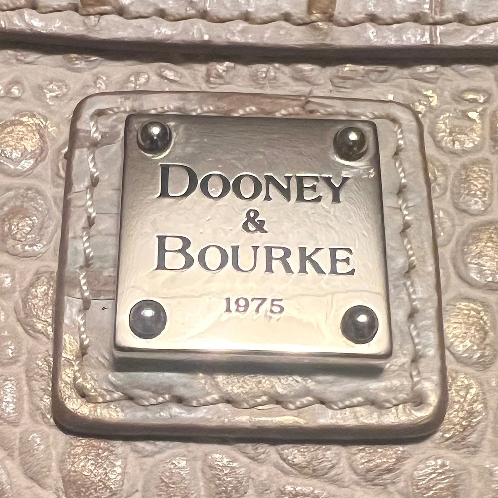 Dooney & Bourke Beige Crocodile Embossed Leather Wristlet Small Bag - Picture 8 of 11